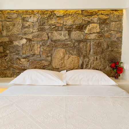 Elina And Агиос-Стефанос