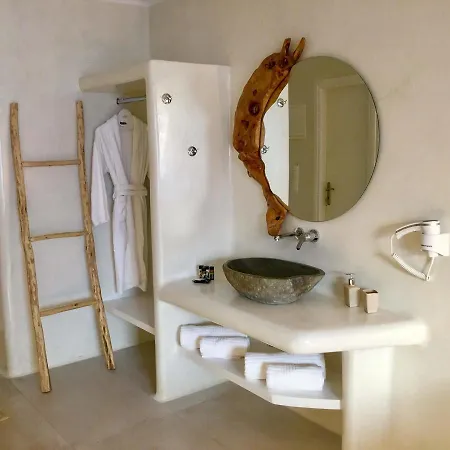 Elina And 아기오스 스테파노스