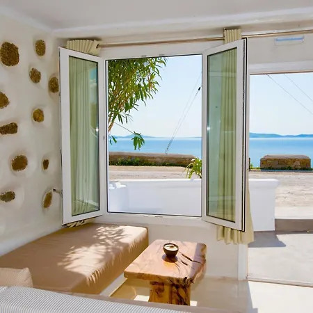 Elina And 아기오스 스테파노스