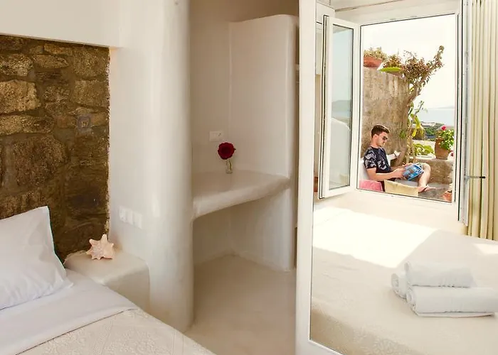 Elina And Pensjonat Agios Stefanos Avliotes